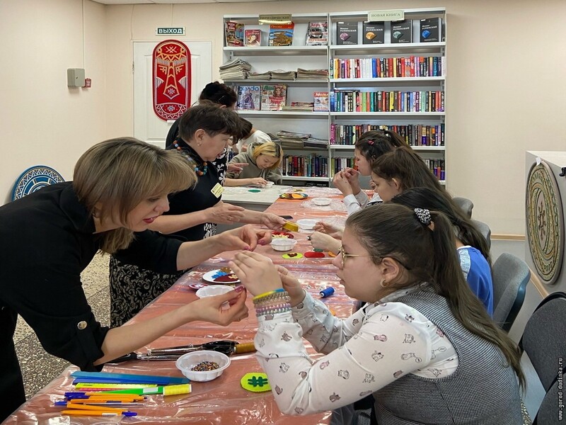 В библиотеке подвели итоги реализации профориентационного проекта.