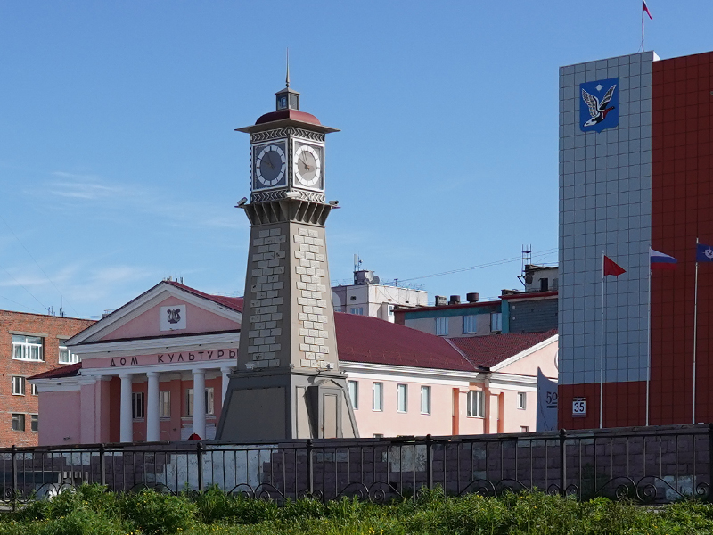Центральные городские часы.